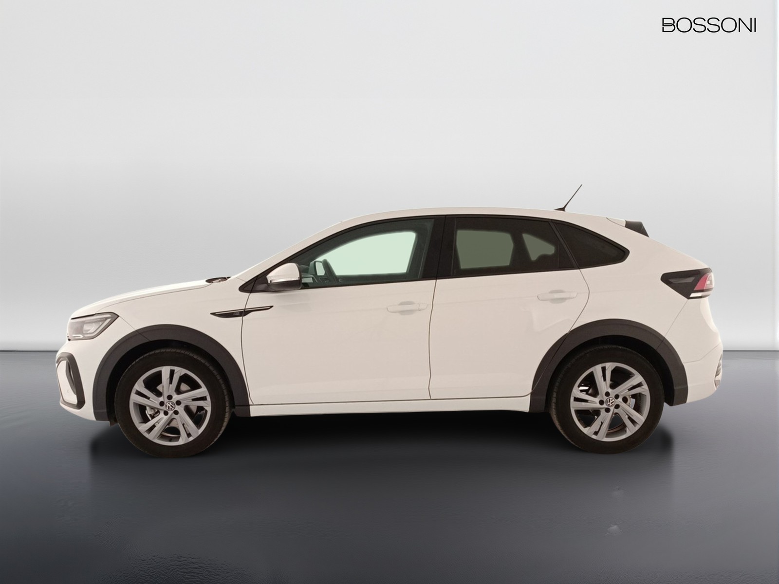 3 - Volkswagen Taigo 1.0 tsi 110cv r-line
