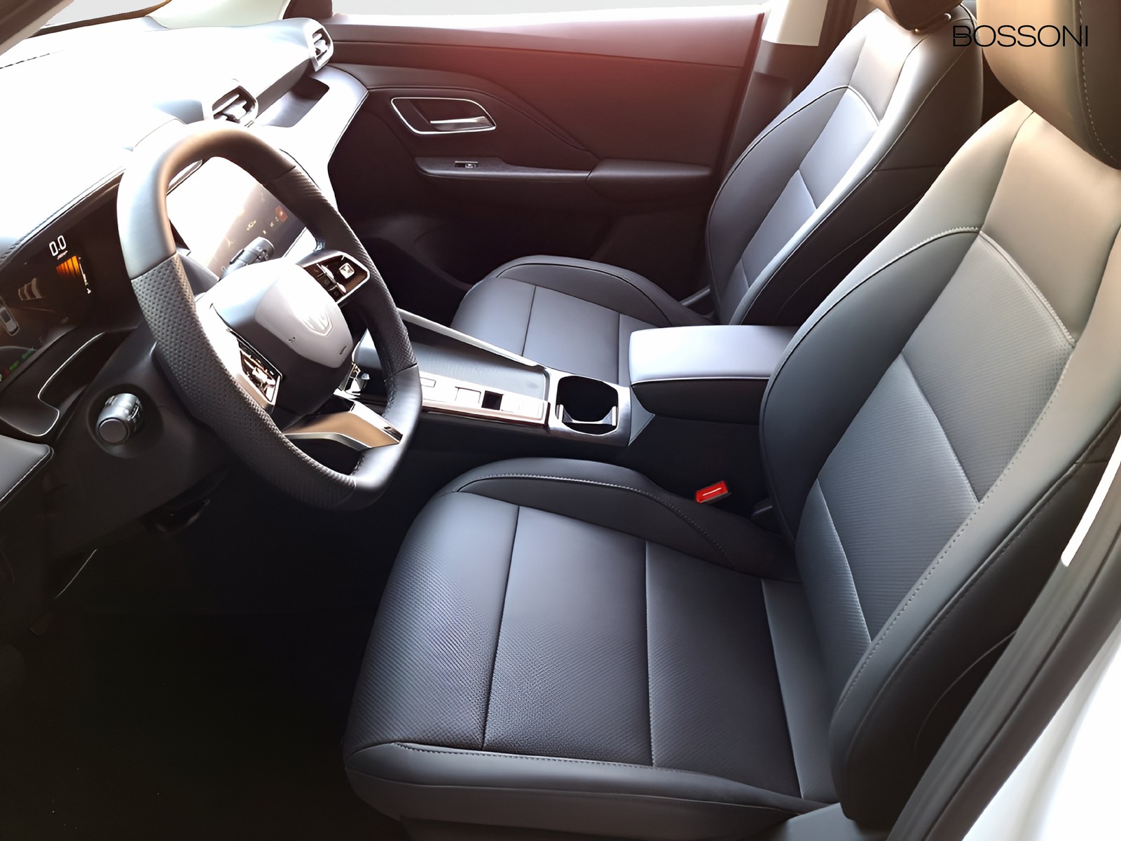 11 - Mg ZS 1.5 hybrid+ luxury auto