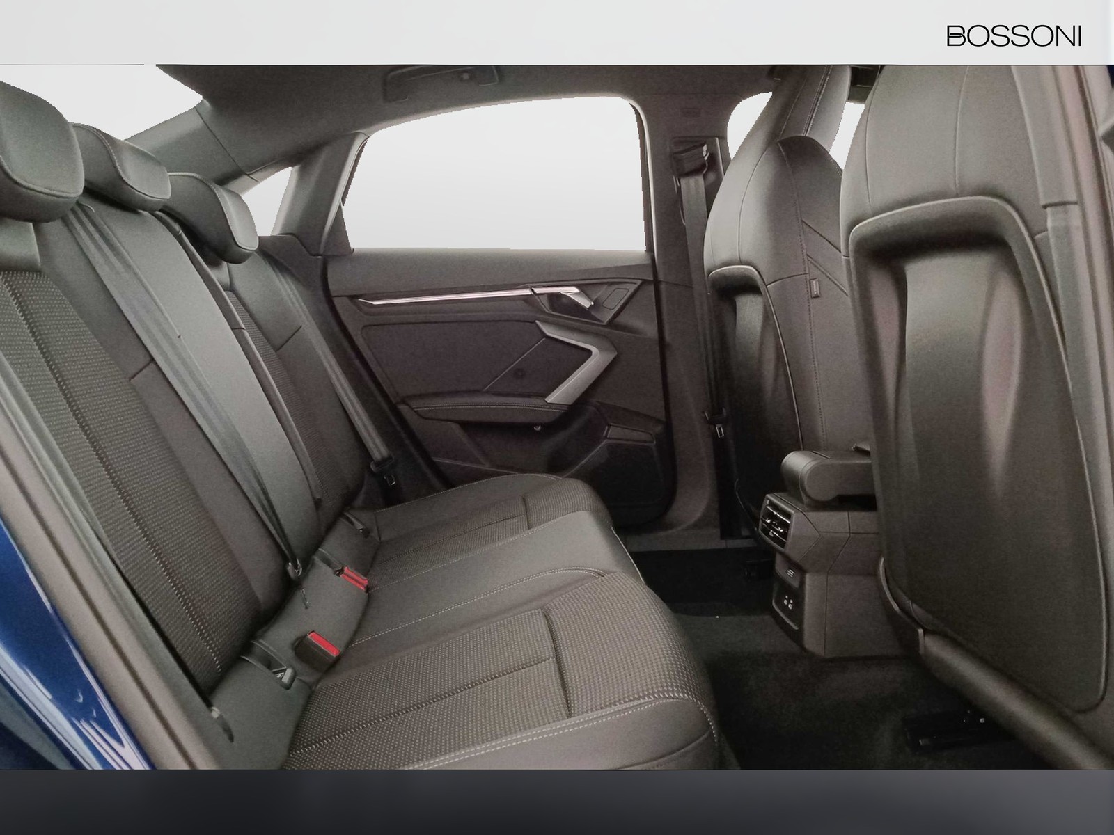 36 - Audi A3 sedan 2.0 tdi 150cv s line edition s tronic