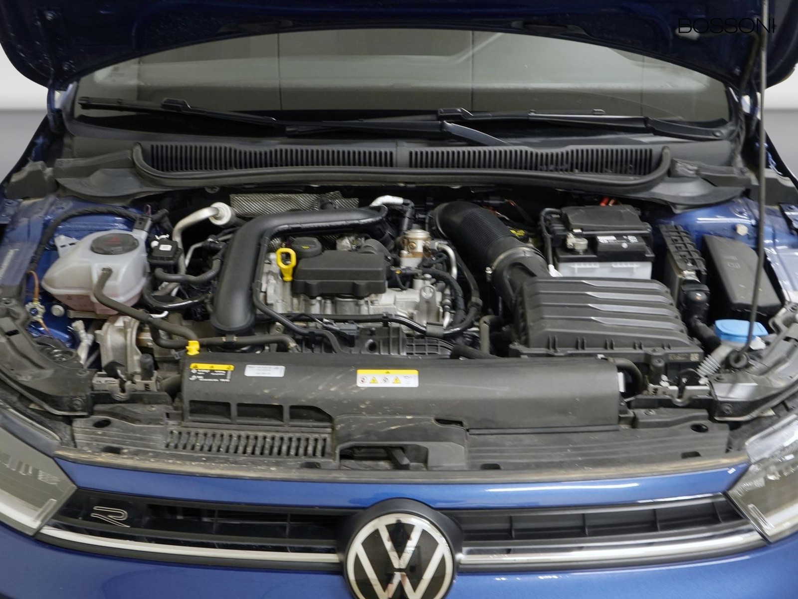 11 - Volkswagen Polo 1.0 tsi 95cv r line