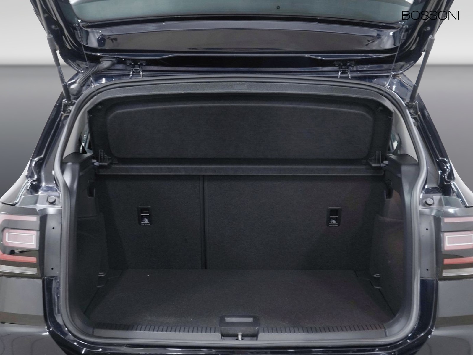 10 - Volkswagen T-Cross 1.0 tsi 95cv style