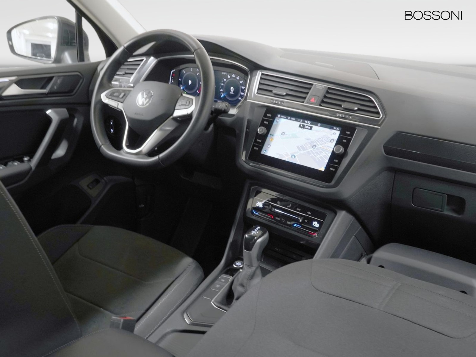 6 - Volkswagen Tiguan 2.0 tdi scr 150cv elegance dsg