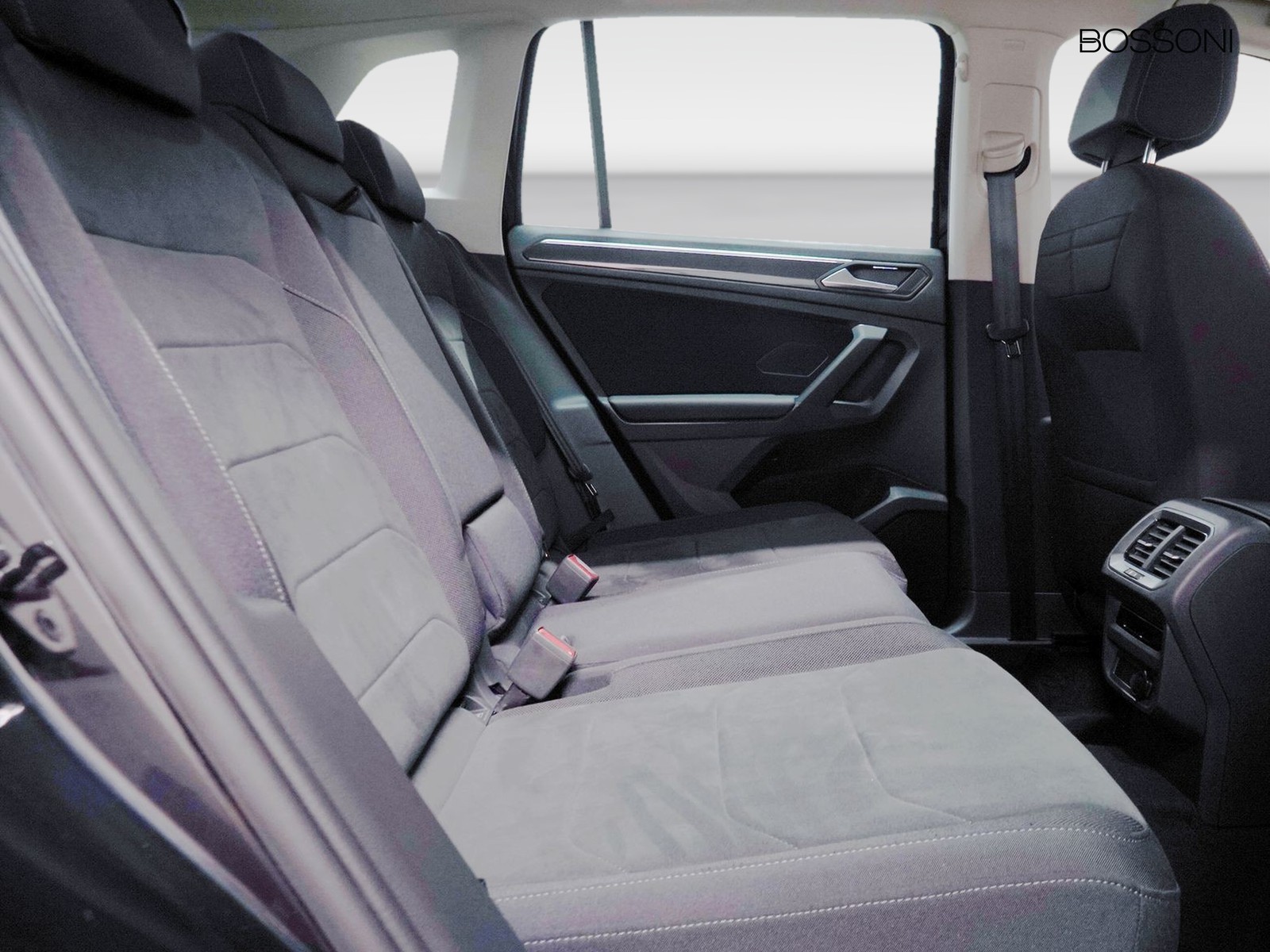 9 - Volkswagen Tiguan 2.0 tdi scr 150cv elegance dsg