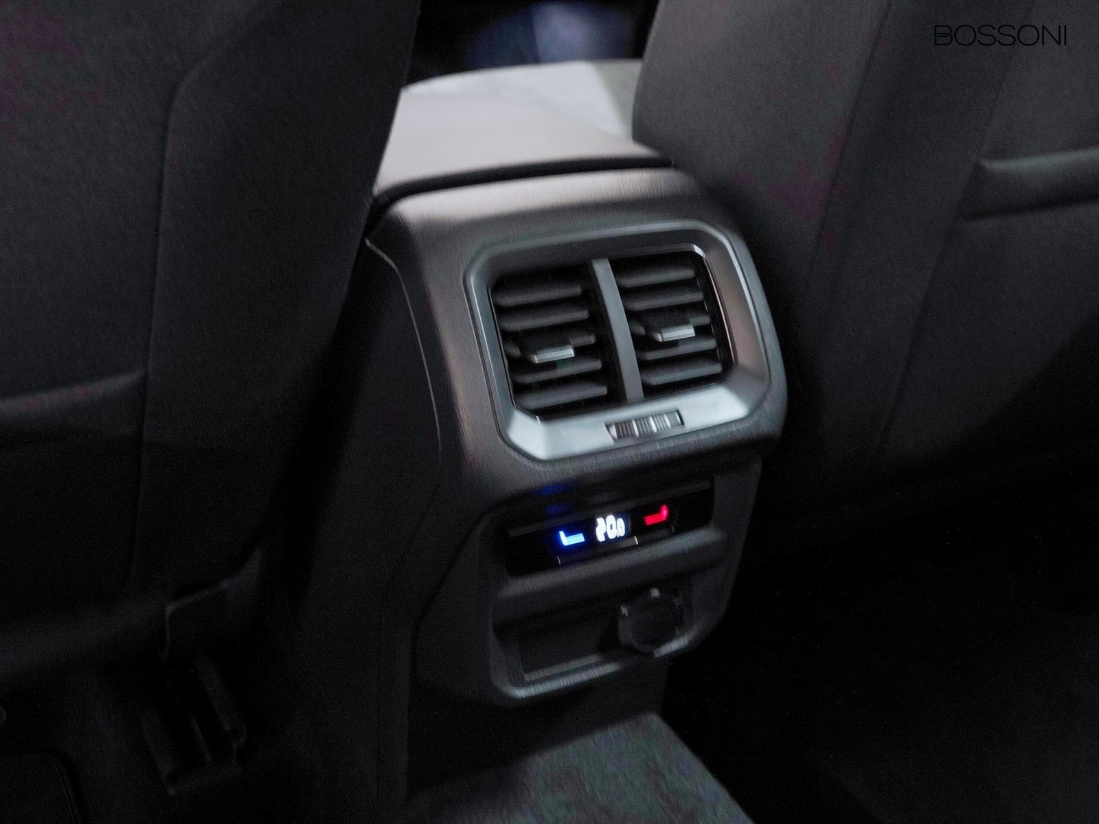 26 - Volkswagen Tiguan 2.0 tdi scr 150cv elegance dsg