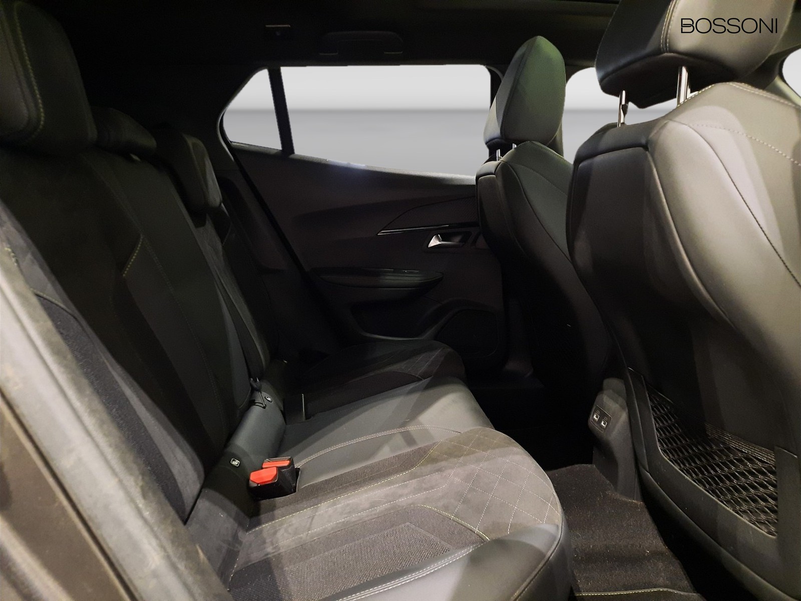 10 - Peugeot 2008 1.5 bluehdi 130cv gt pack eat s&s