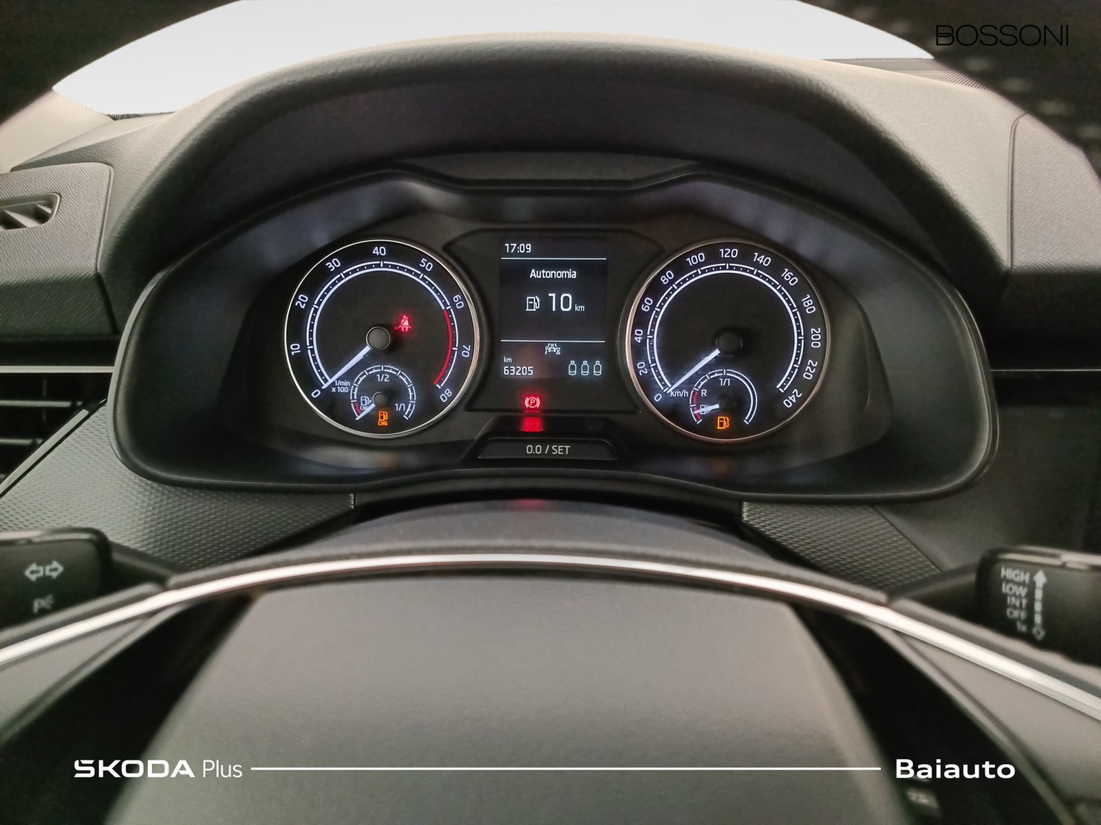 9 - Skoda Kamiq 1.0 g-tec 90cv ambition