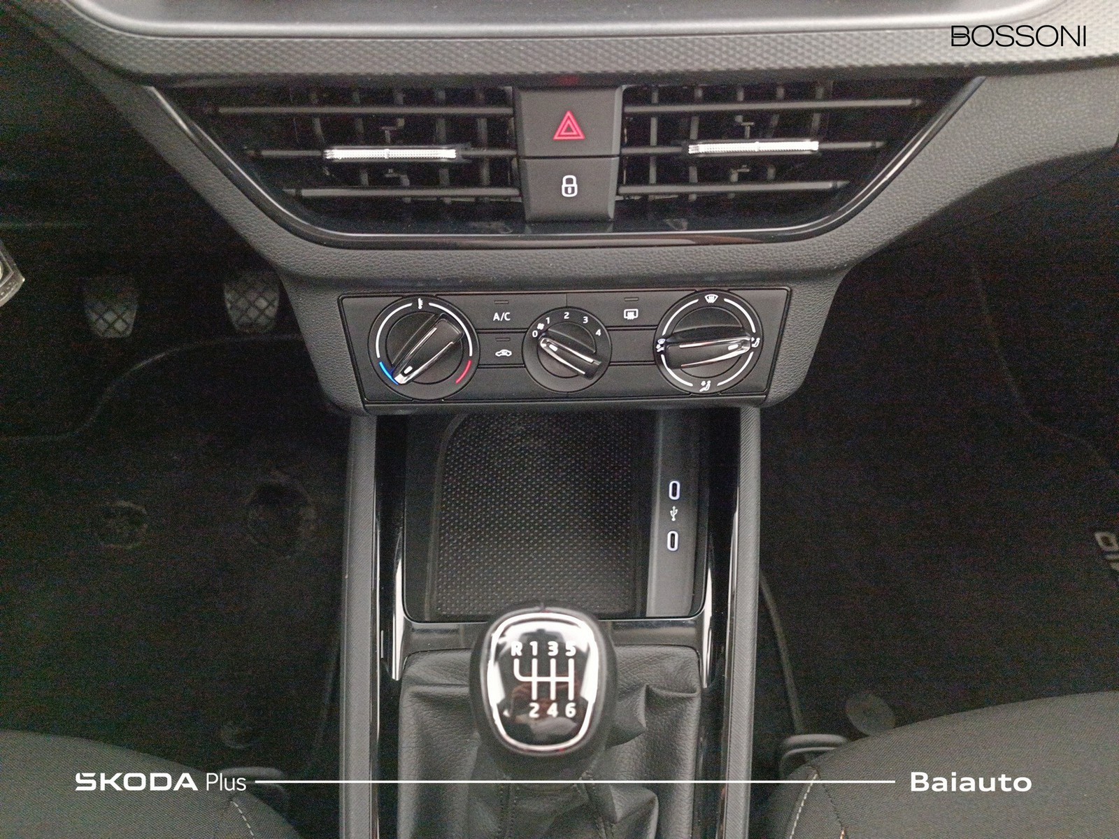 11 - Skoda Kamiq 1.0 g-tec 90cv ambition
