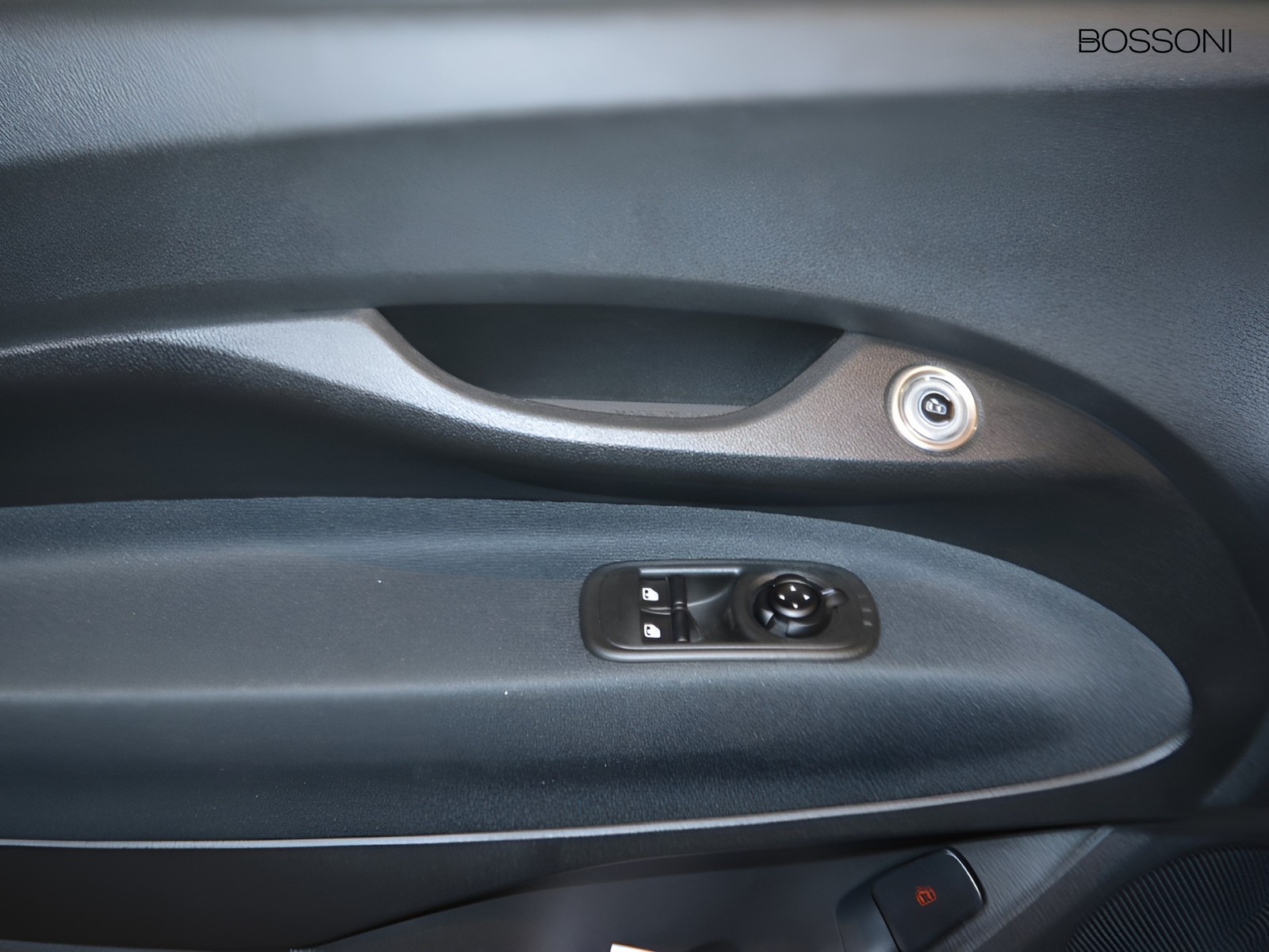 16 - Fiat 500 500e 42 kwh entry pack tech