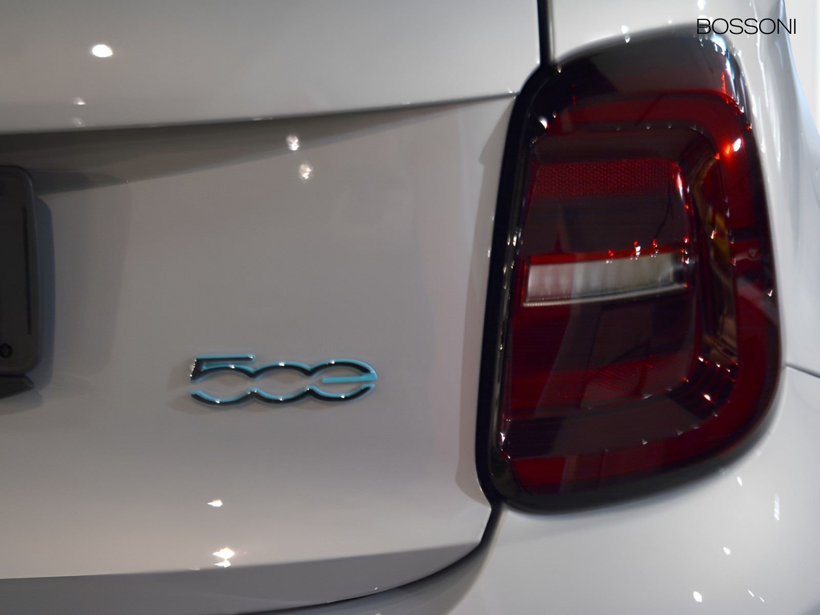 27 - Fiat 500 500e 42 kwh entry pack tech