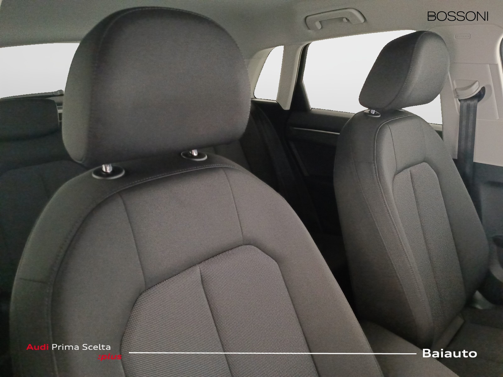 24 - Audi Q3 35 2.0 tdi business advanced s tronic