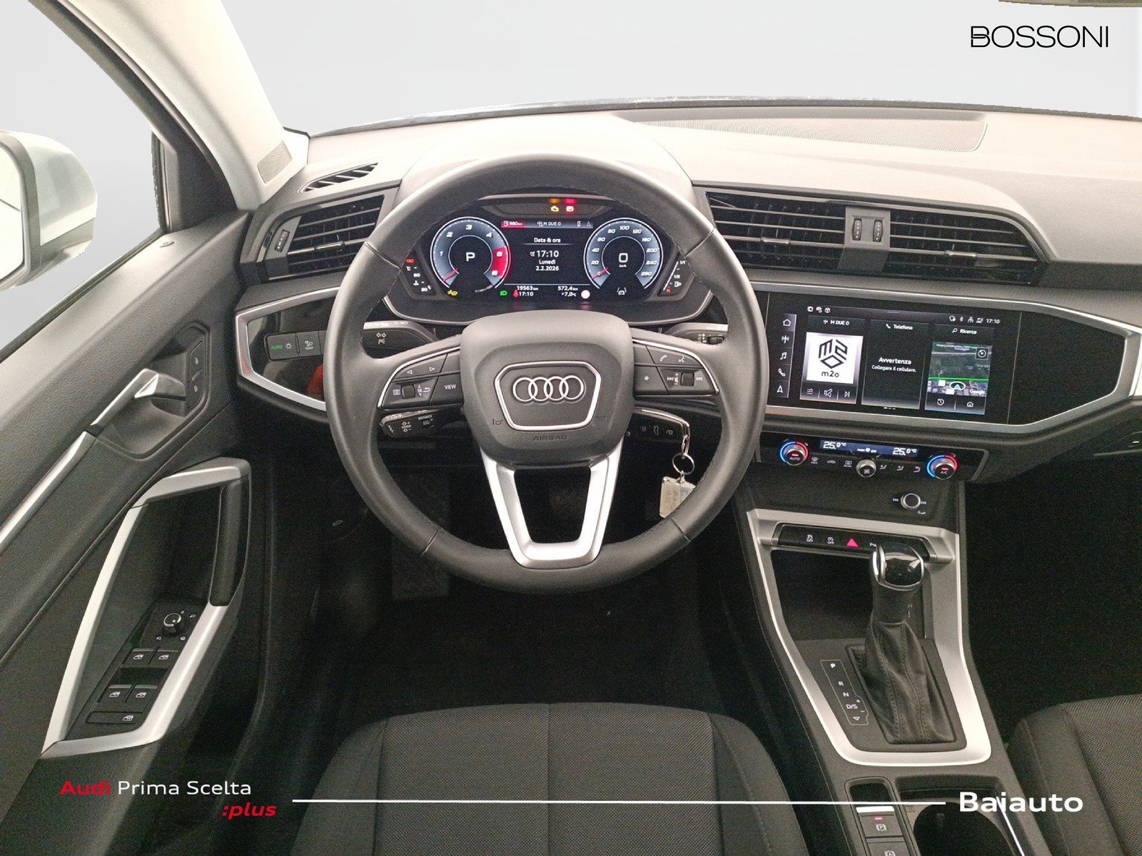 8 - Audi Q3 35 2.0 tdi business advanced s tronic