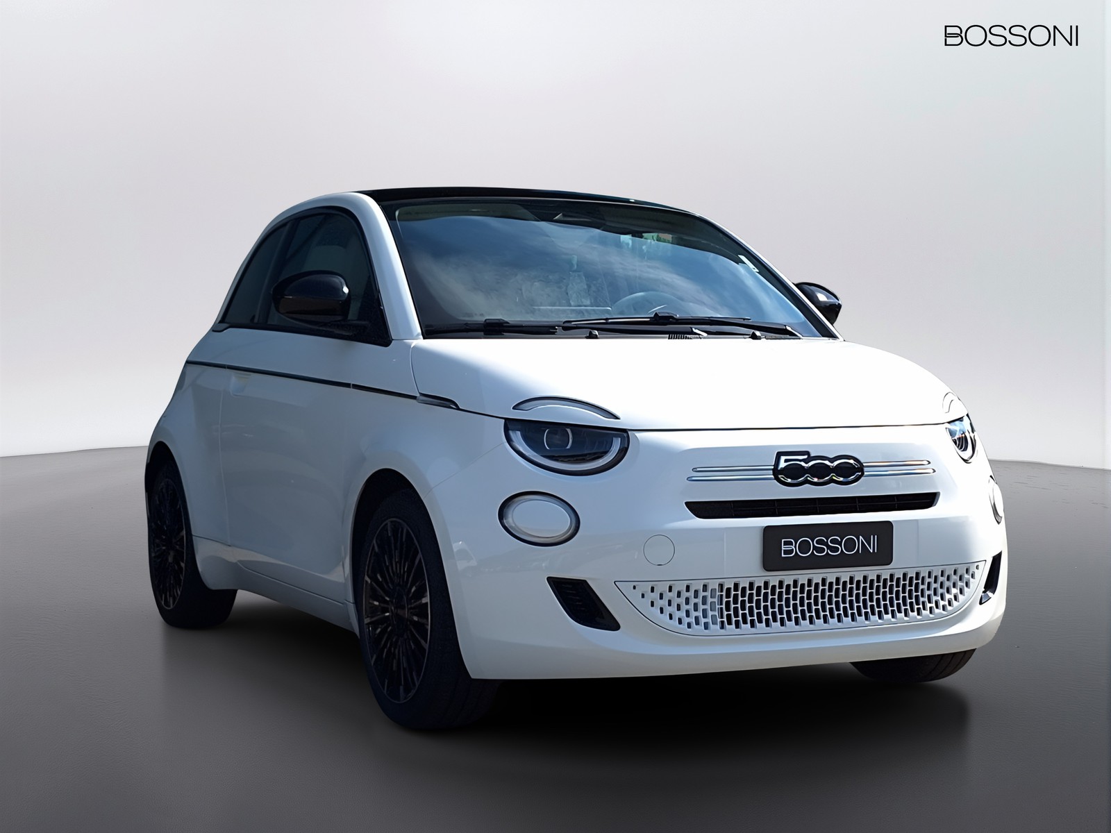 3 - Fiat 500 1.0 hybrid la prima