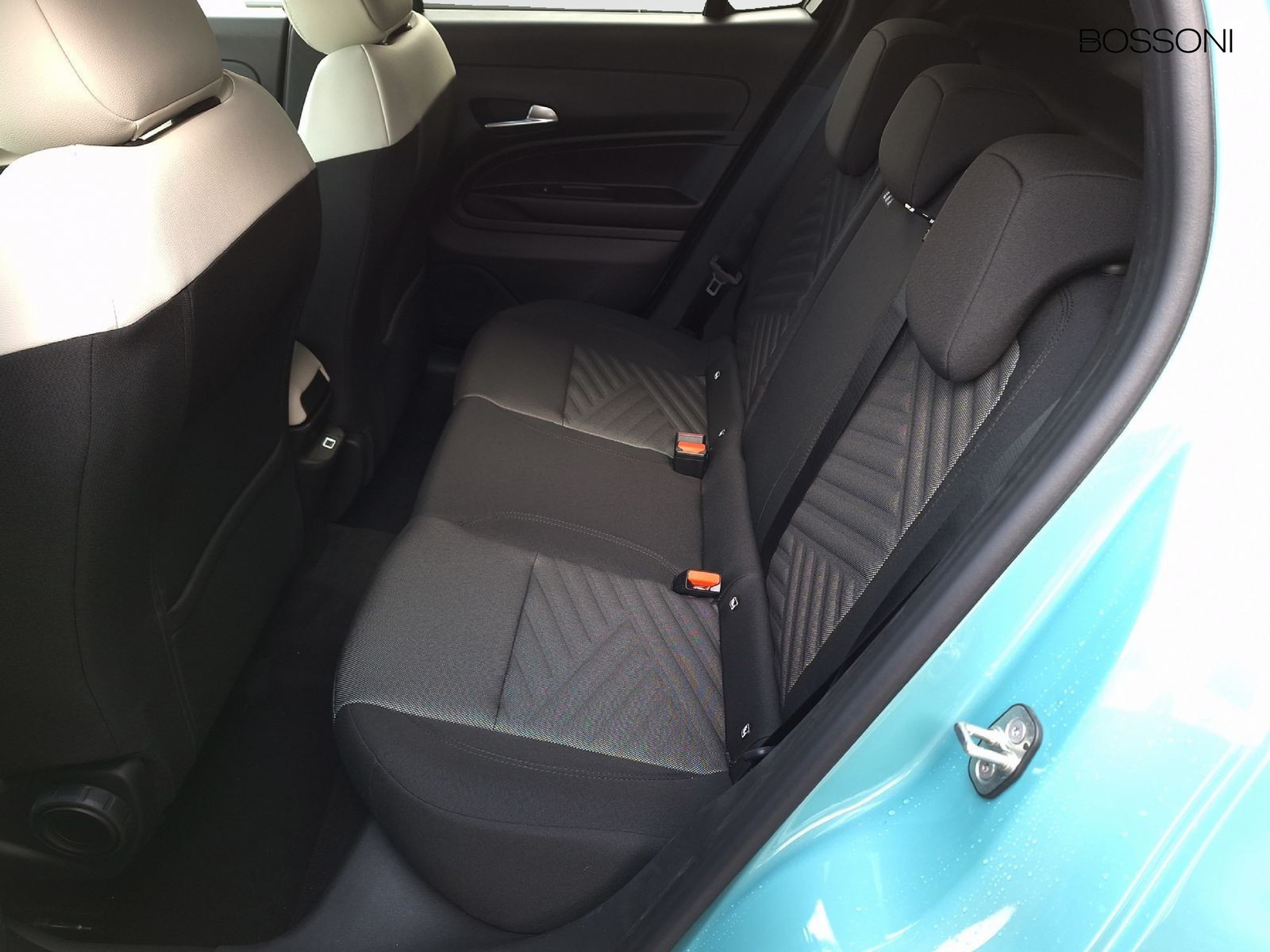 12 - Fiat 600 1.2 hybrid 110cv la prima edct