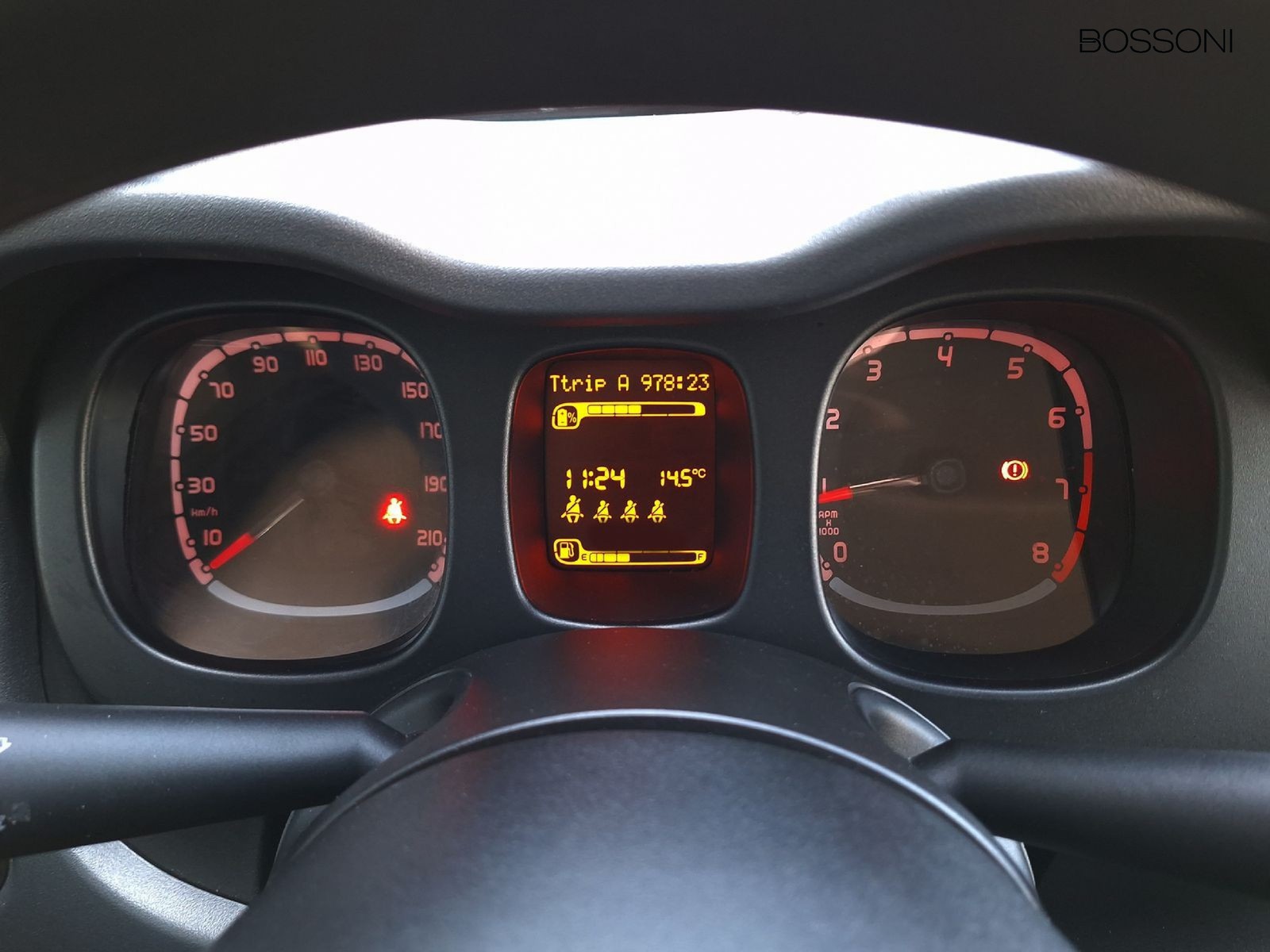 10 - Fiat Panda 1.0 firefly hybrid 70cv s&s