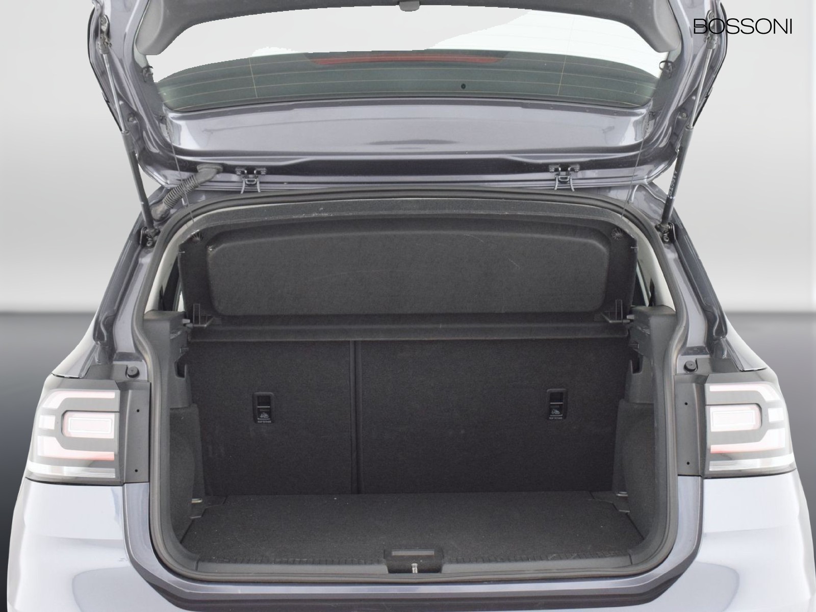 10 - Volkswagen T-Cross 1.0 tsi 95cv style