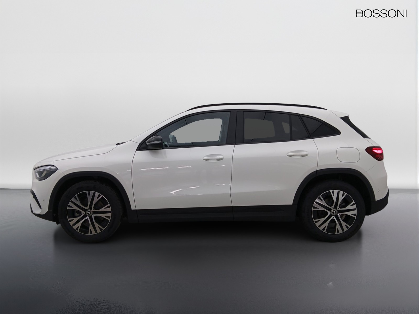 3 - Mercedes GLA 180 d progressive advanced 8g-dct
