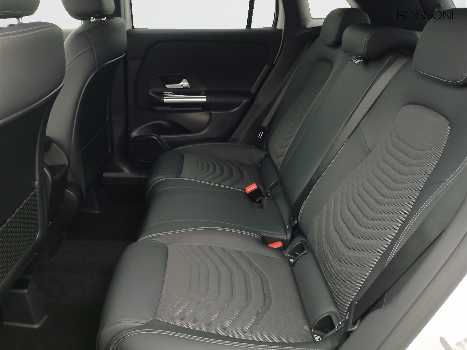 8 - Mercedes GLA 180 d progressive advanced 8g-dct
