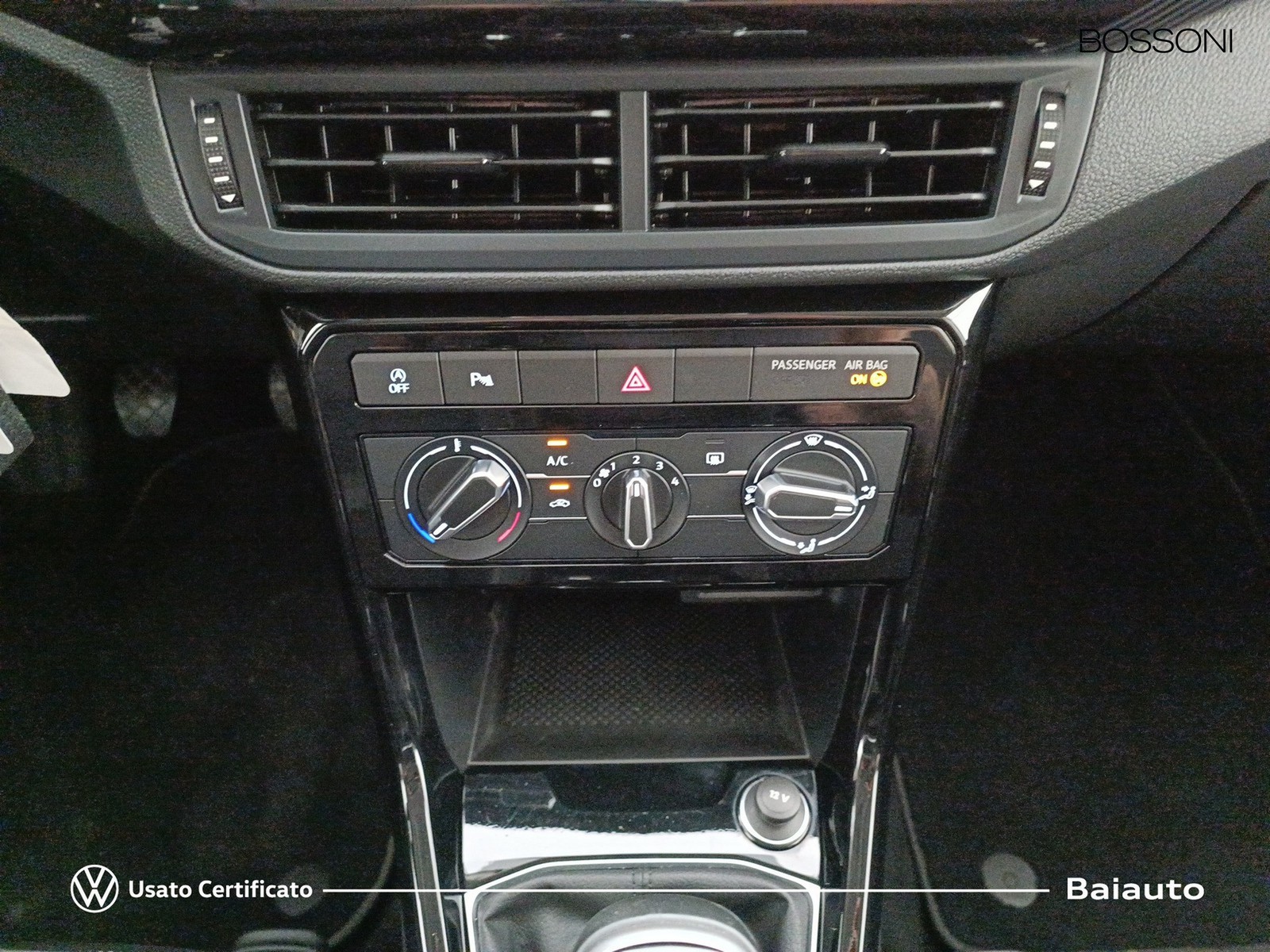 11 - Volkswagen T-Cross 1.0 tsi 95cv style