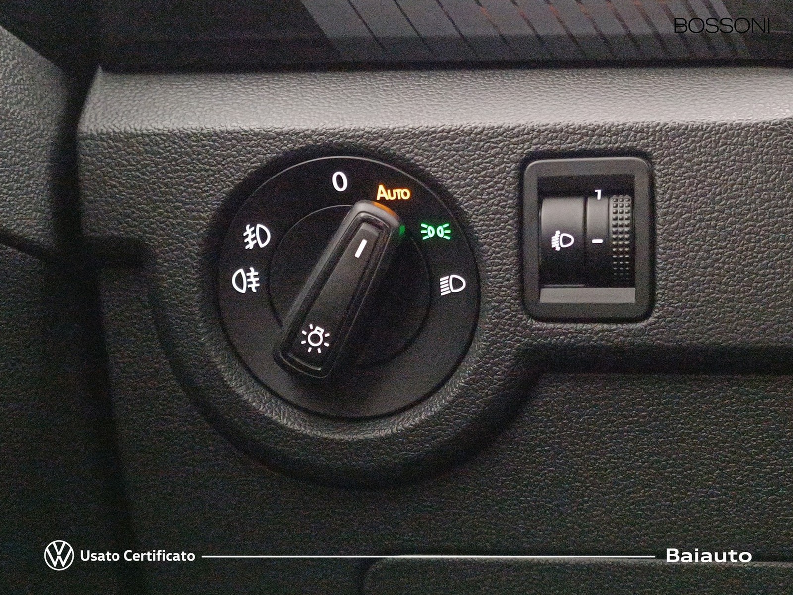 16 - Volkswagen T-Cross 1.0 tsi 95cv style