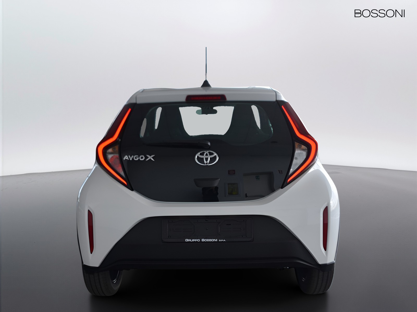 24 - Toyota Aygo x 1.0 72cv active