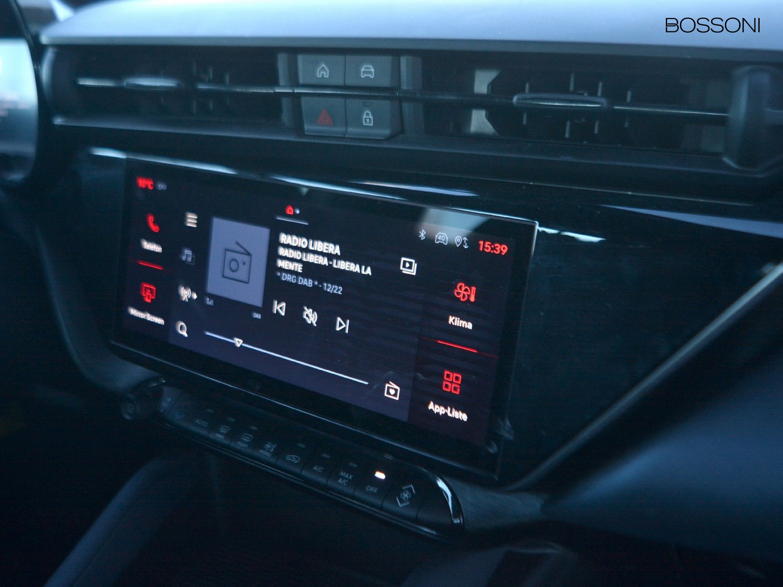 10 - Alfa Romeo Junior 1.2 hybrid 145cv ibrida edct6