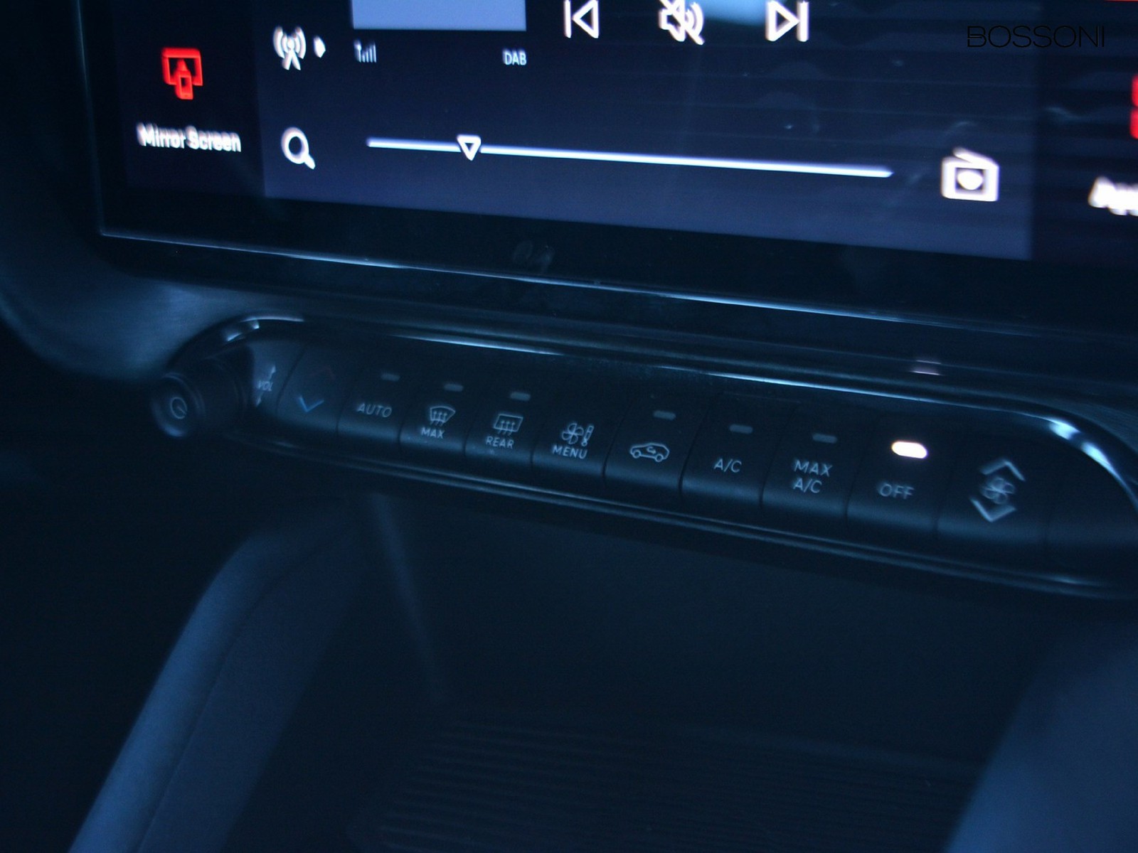 11 - Alfa Romeo Junior 1.2 hybrid 145cv ibrida edct6