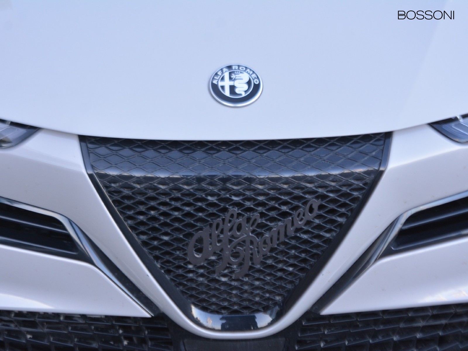 21 - Alfa Romeo Junior 1.2 hybrid 145cv ibrida edct6