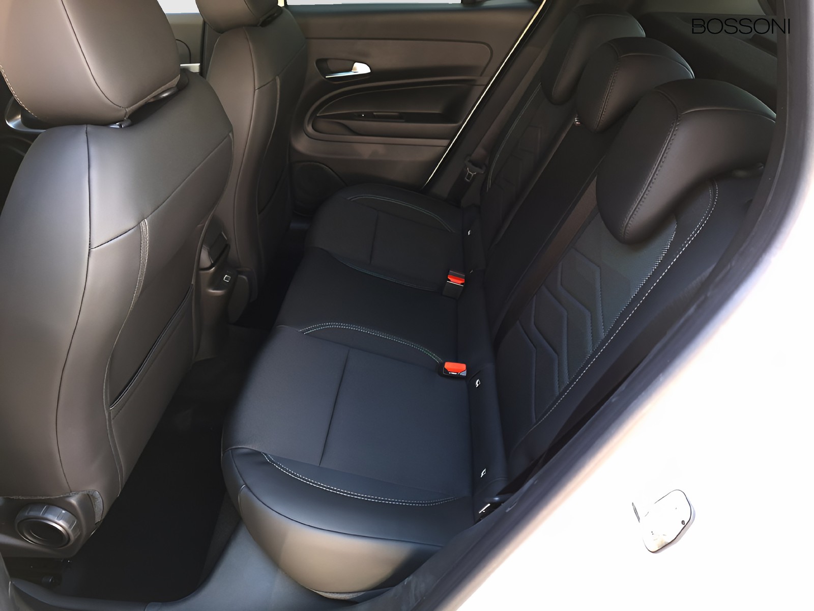 12 - Jeep Avenger 1.2 turbo e-hybrid mhev 110cv summit fwd edct6