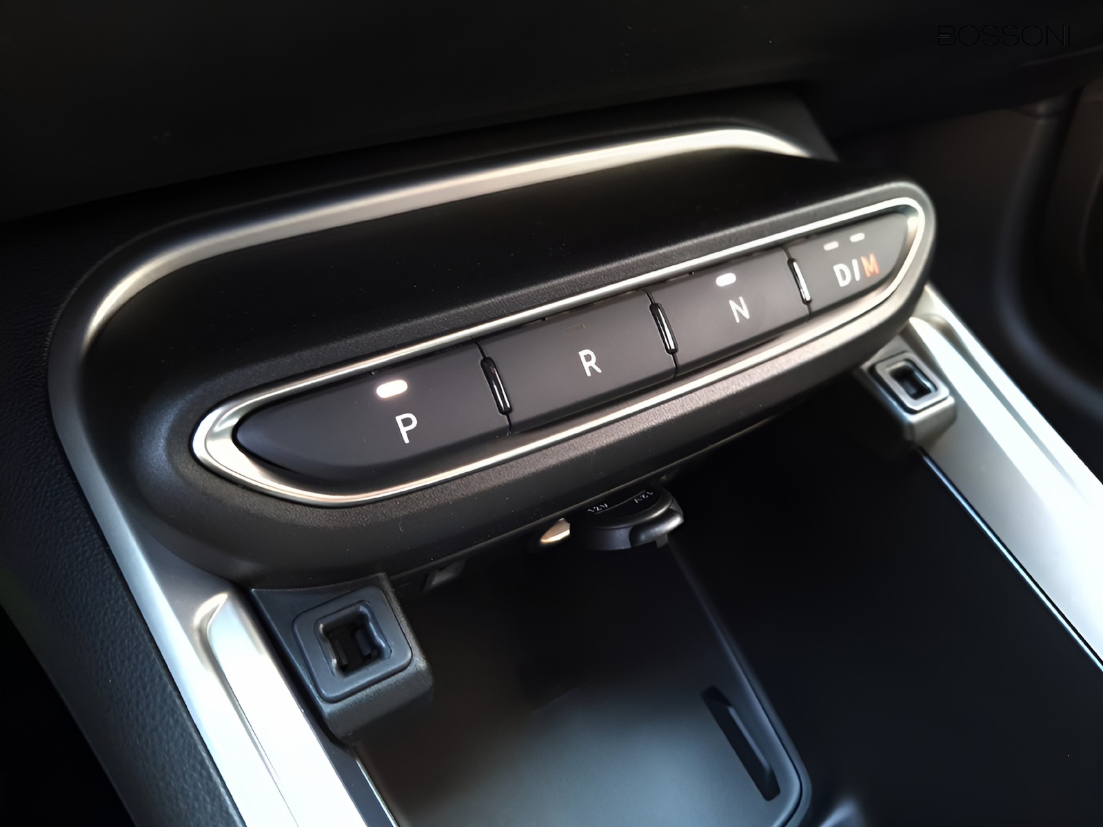 18 - Jeep Avenger 1.2 turbo e-hybrid mhev 110cv summit fwd edct6