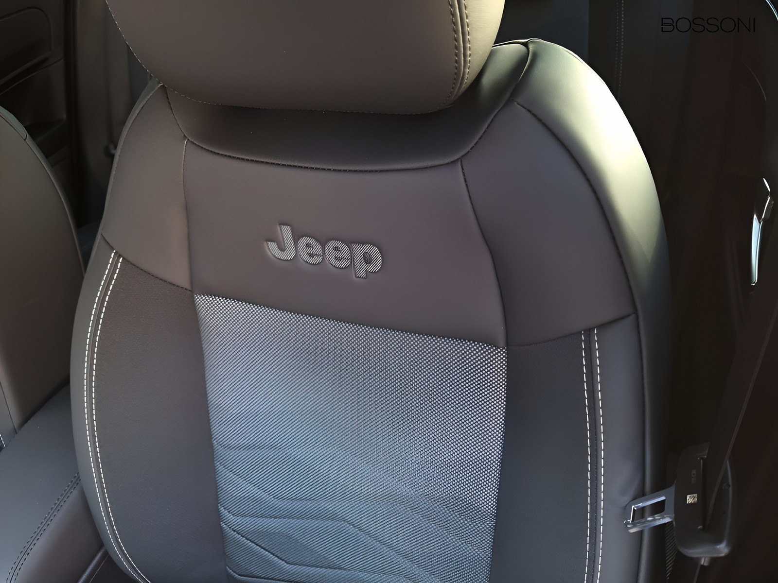 21 - Jeep Avenger 1.2 turbo e-hybrid mhev 110cv summit fwd edct6