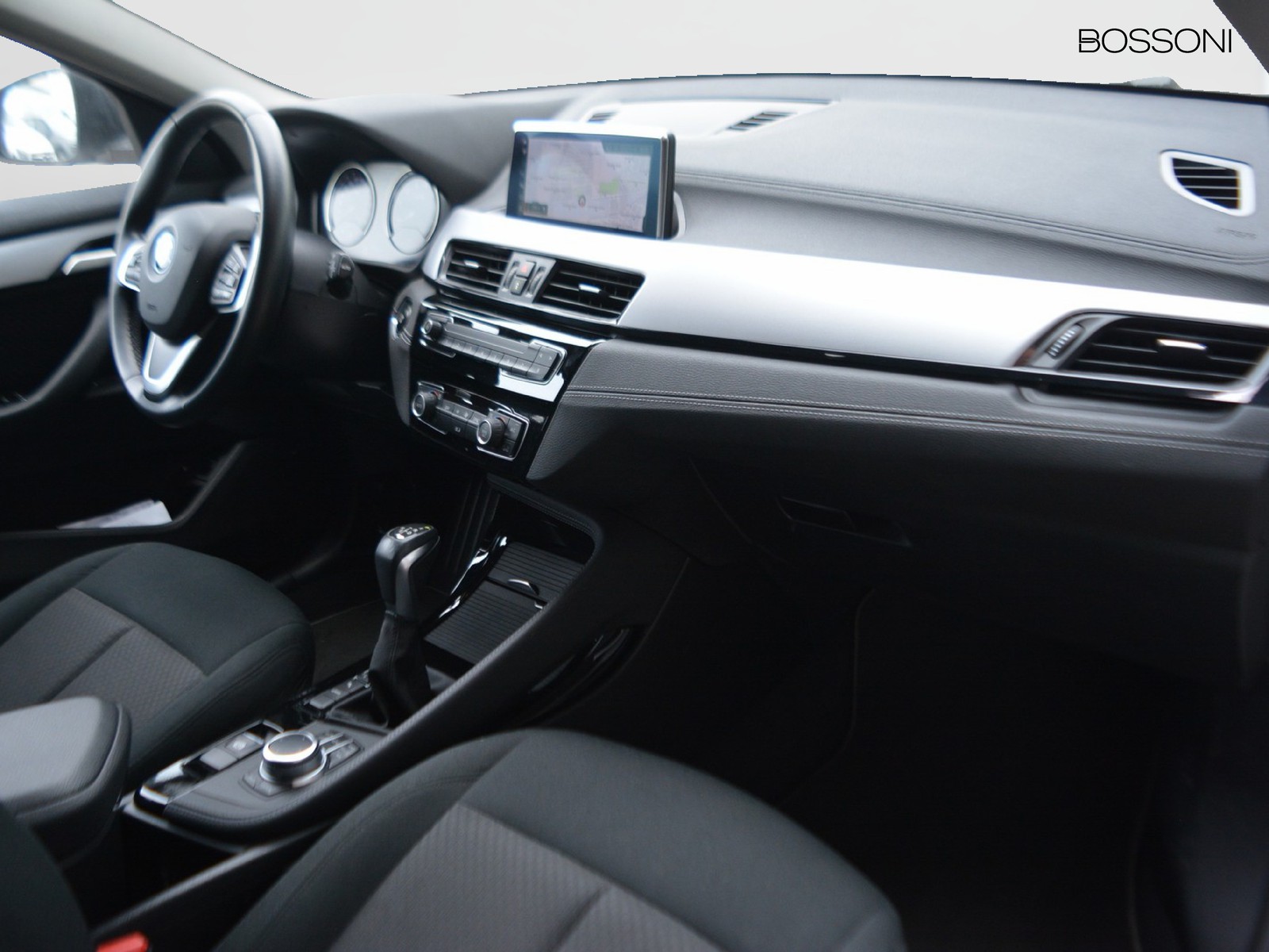 8 - BMW X2 25e xdrive business x steptronic