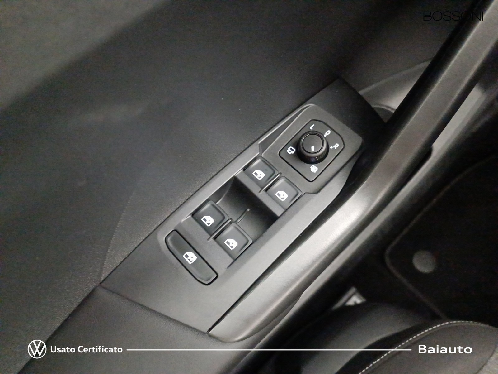 17 - Volkswagen T-Cross 1.0 tsi 95cv edition plus