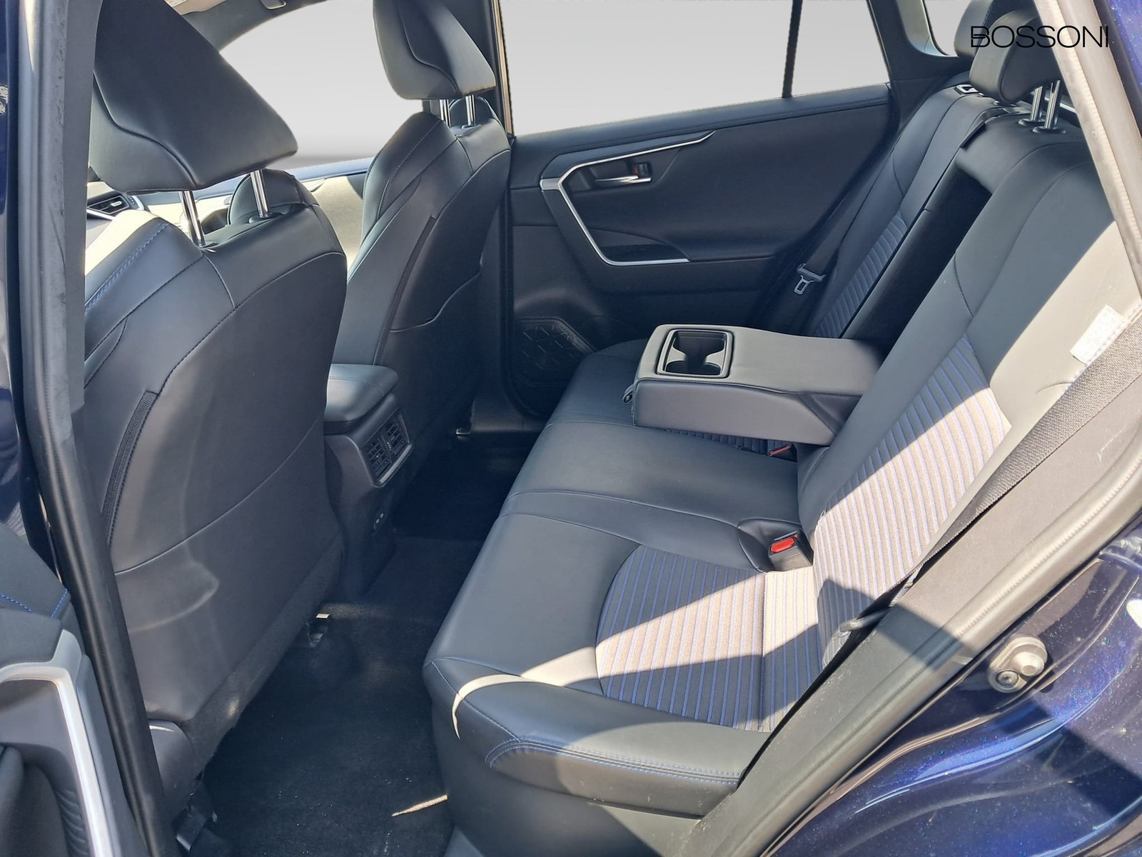 9 - Toyota Rav4 2.5 vvt-ie hybrid 222cv style awd-i e-cvt