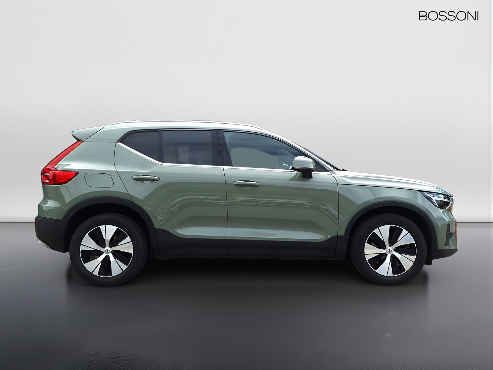 4 - Volvo XC40 1.5 t4 recharge plug-in-hybrid core automatico