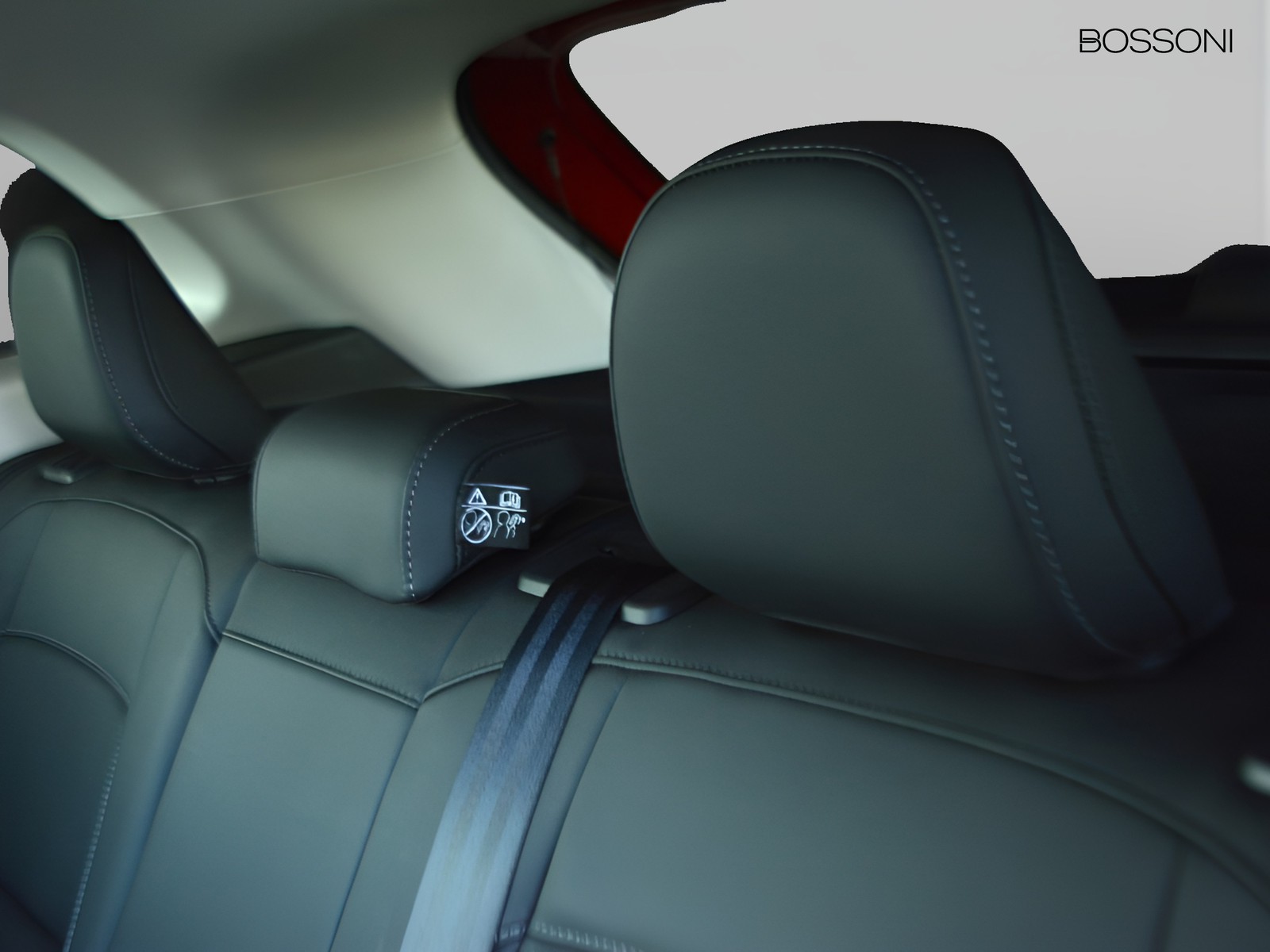 8 - Mg ZS 1.5 hybrid+ luxury auto