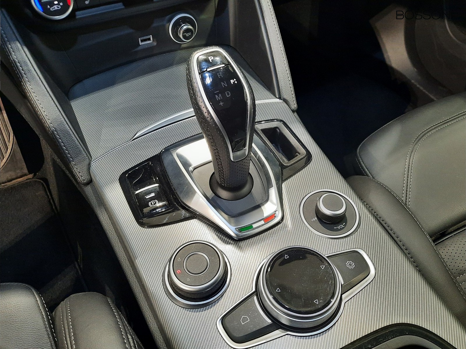 15 - Alfa Romeo Stelvio 2.2 turbo 210cv veloce q4 at8