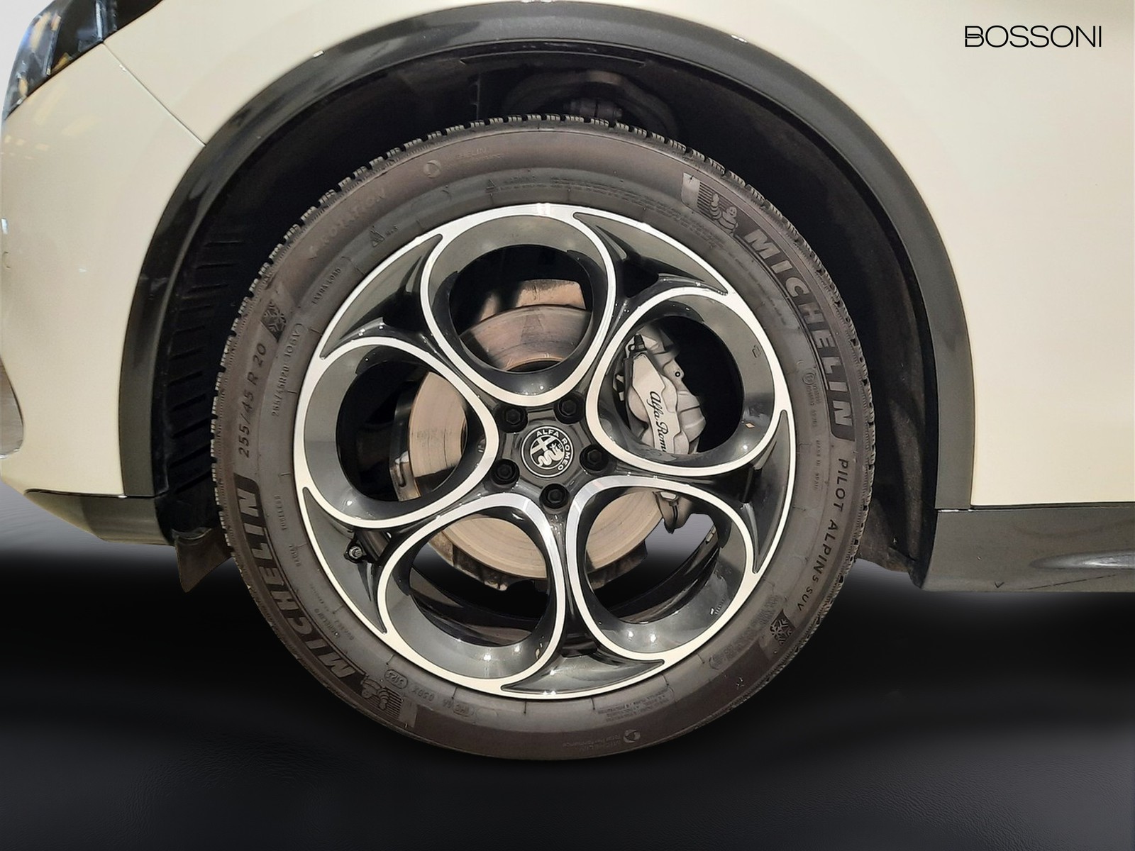 21 - Alfa Romeo Stelvio 2.2 turbo 210cv veloce q4 at8