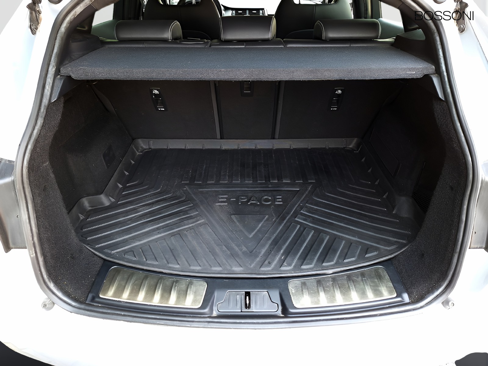 6 - Jaguar E-Pace 1.5 i3 phev 309cv r-dynamic s awd auto