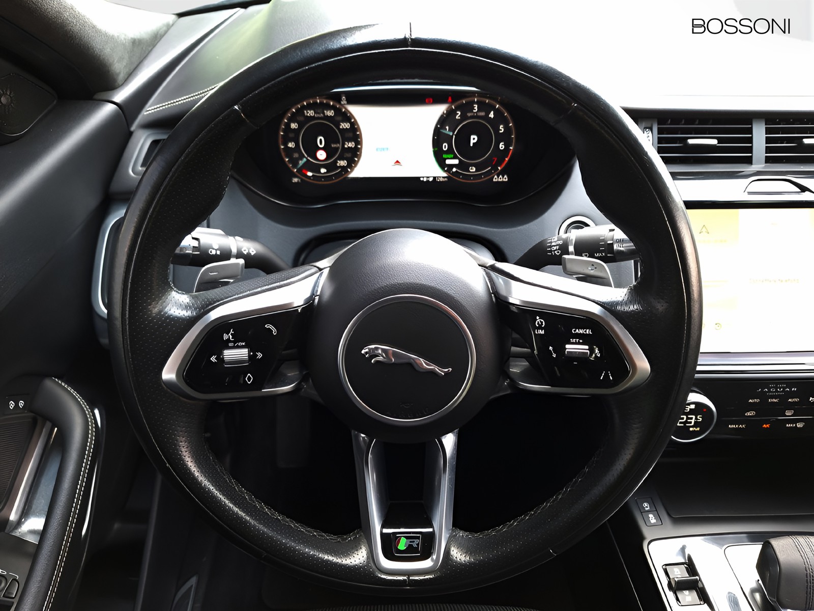 9 - Jaguar E-Pace 1.5 i3 phev 309cv r-dynamic s awd auto