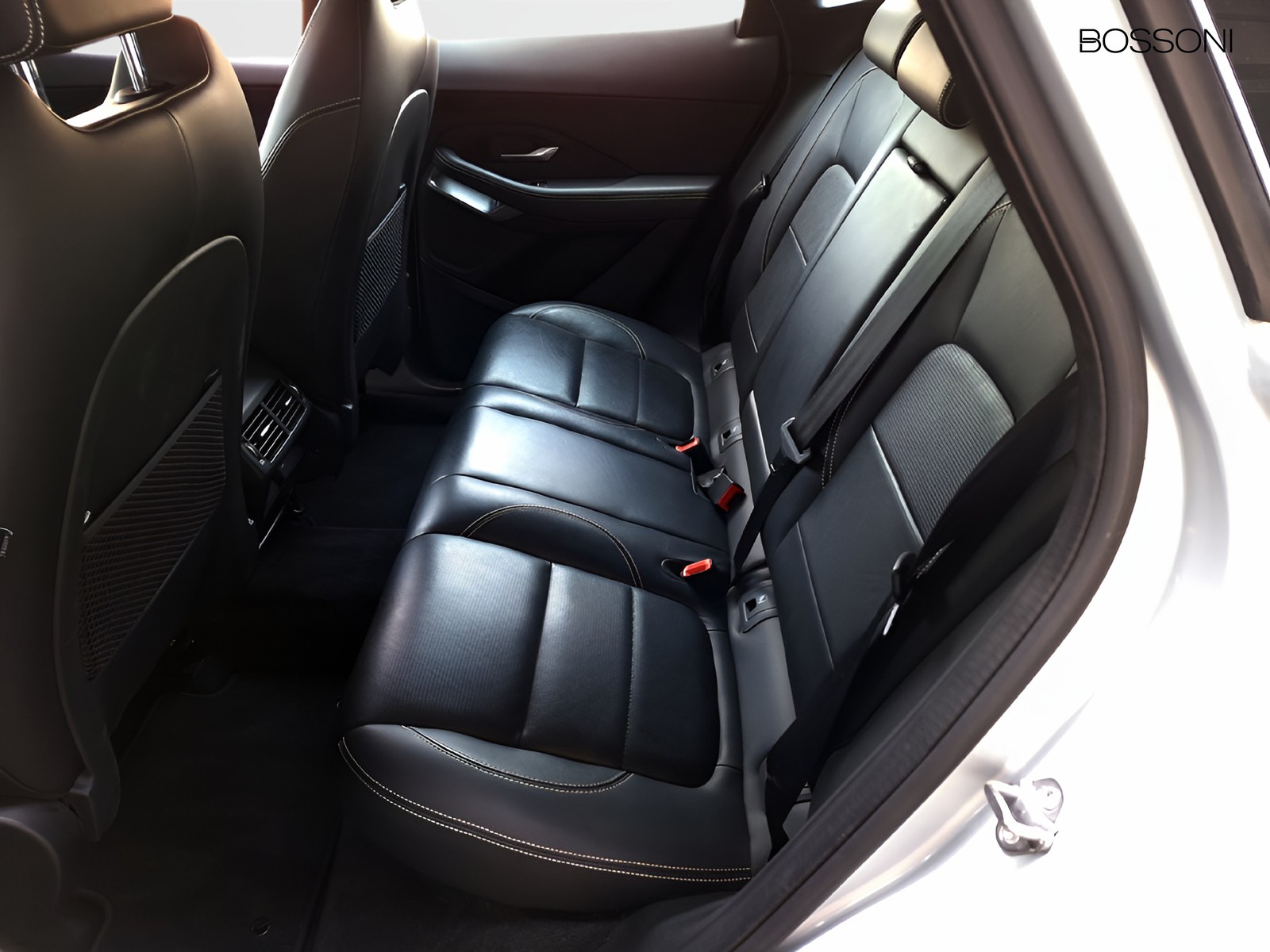 12 - Jaguar E-Pace 1.5 i3 phev 309cv r-dynamic s awd auto