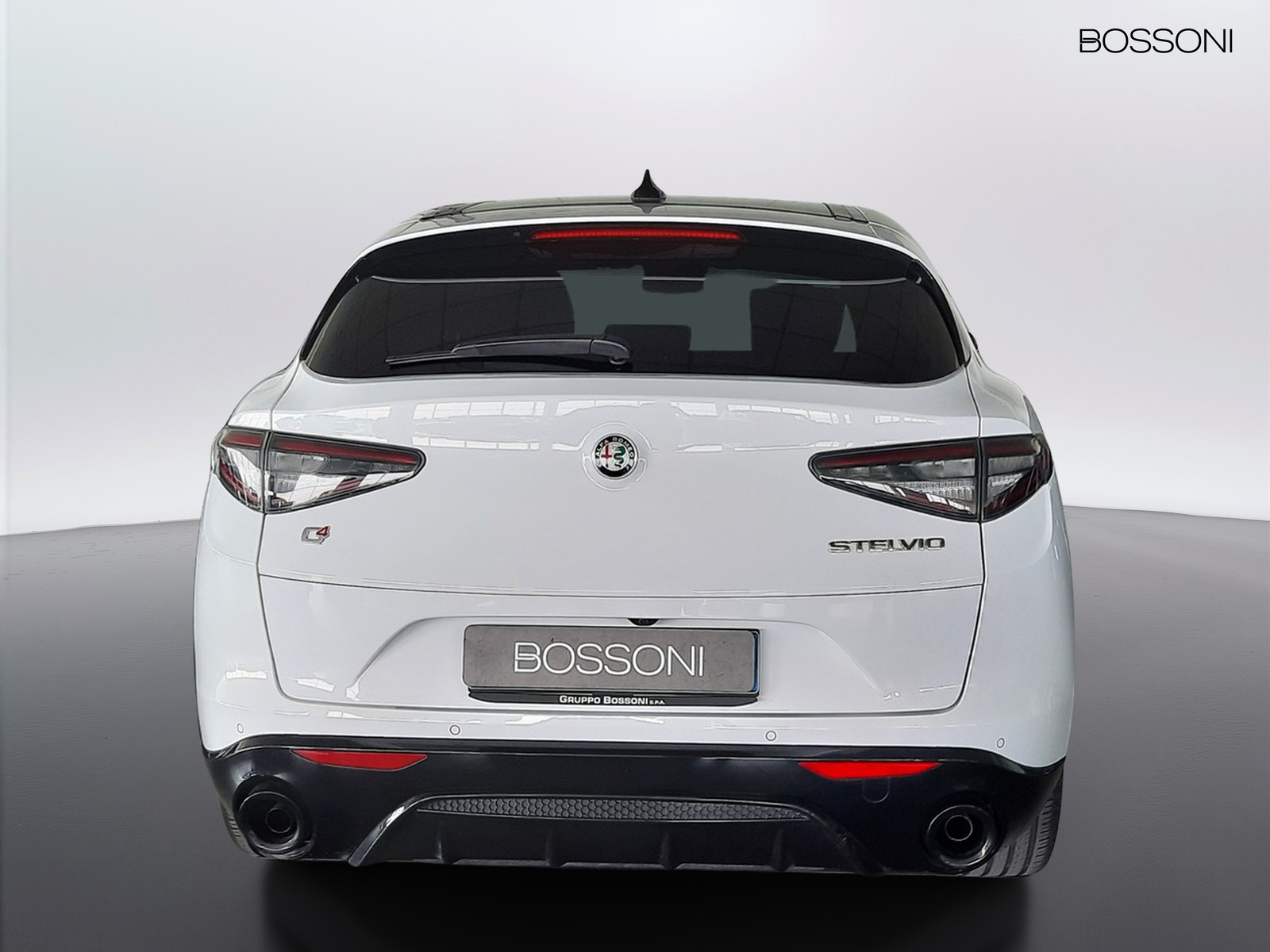 5 - Alfa Romeo Stelvio 2.2 turbo 210cv veloce q4 at8