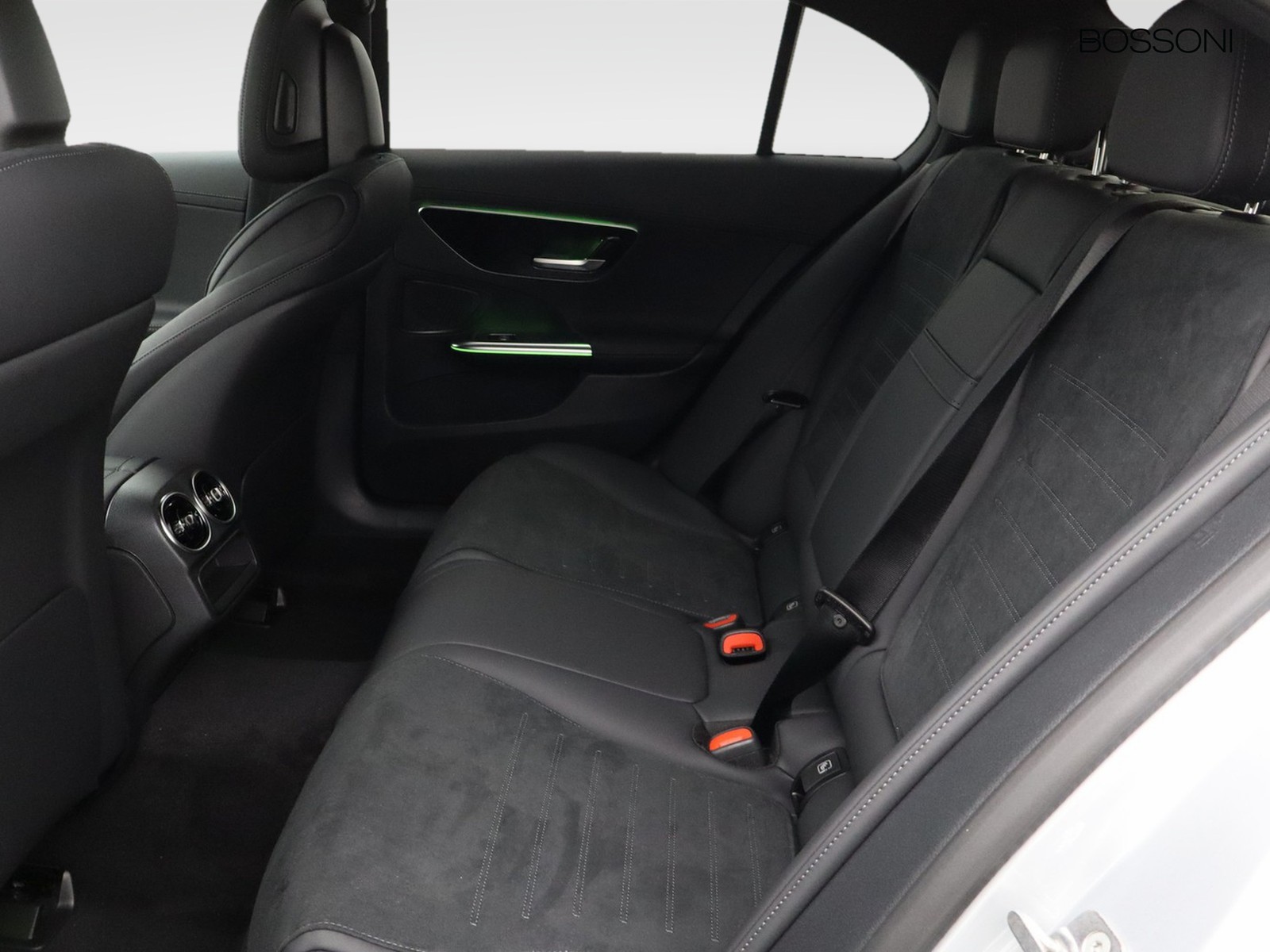 8 - Mercedes Classe C berlina 220 d mild hybrid 200cv amg line premium 4matic 9g-tronic