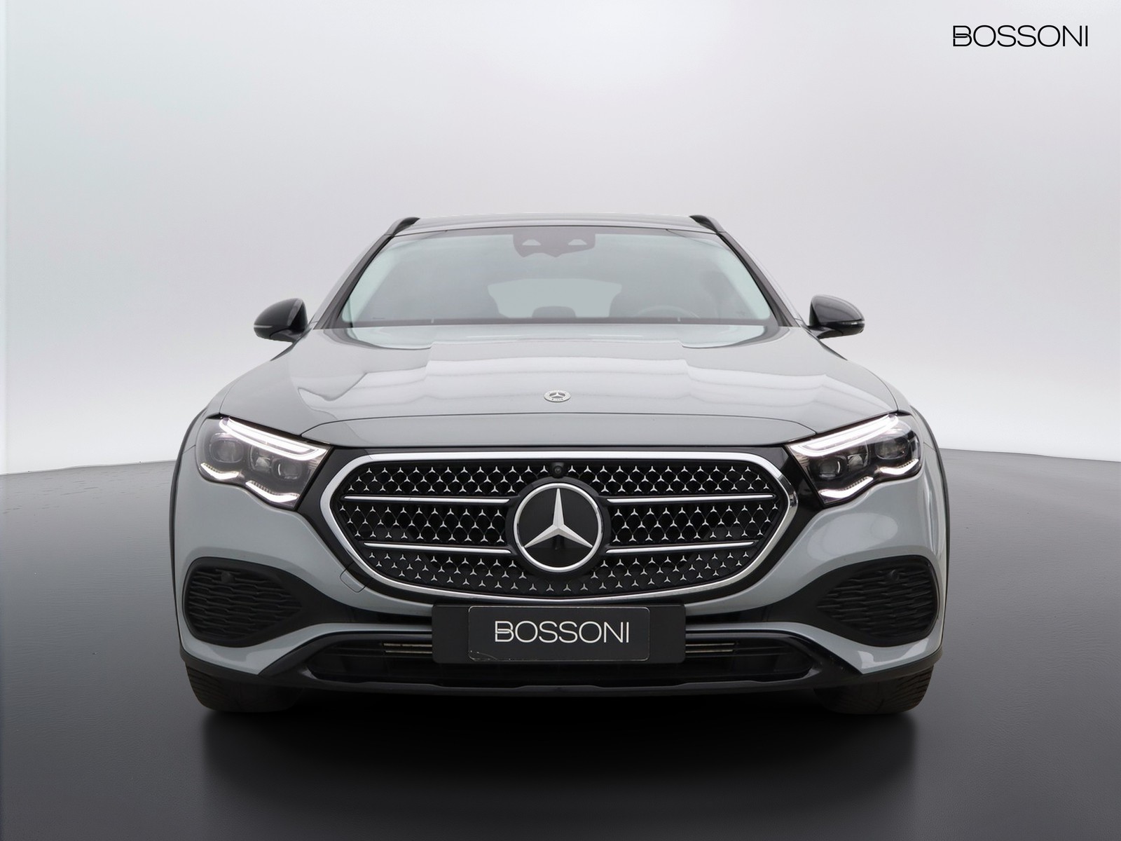 2 - Mercedes Classe E station wagon all-terrain 300 de plug in hybrid premium 4matic 9g-tronic
