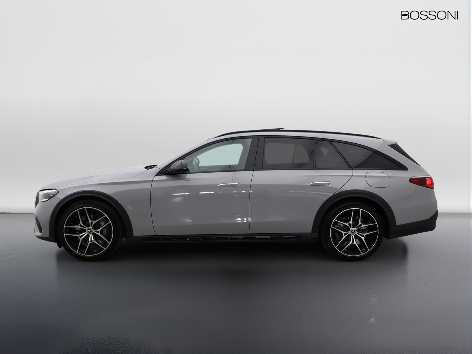 3 - Mercedes Classe E station wagon all-terrain 300 de plug in hybrid premium 4matic 9g-tronic