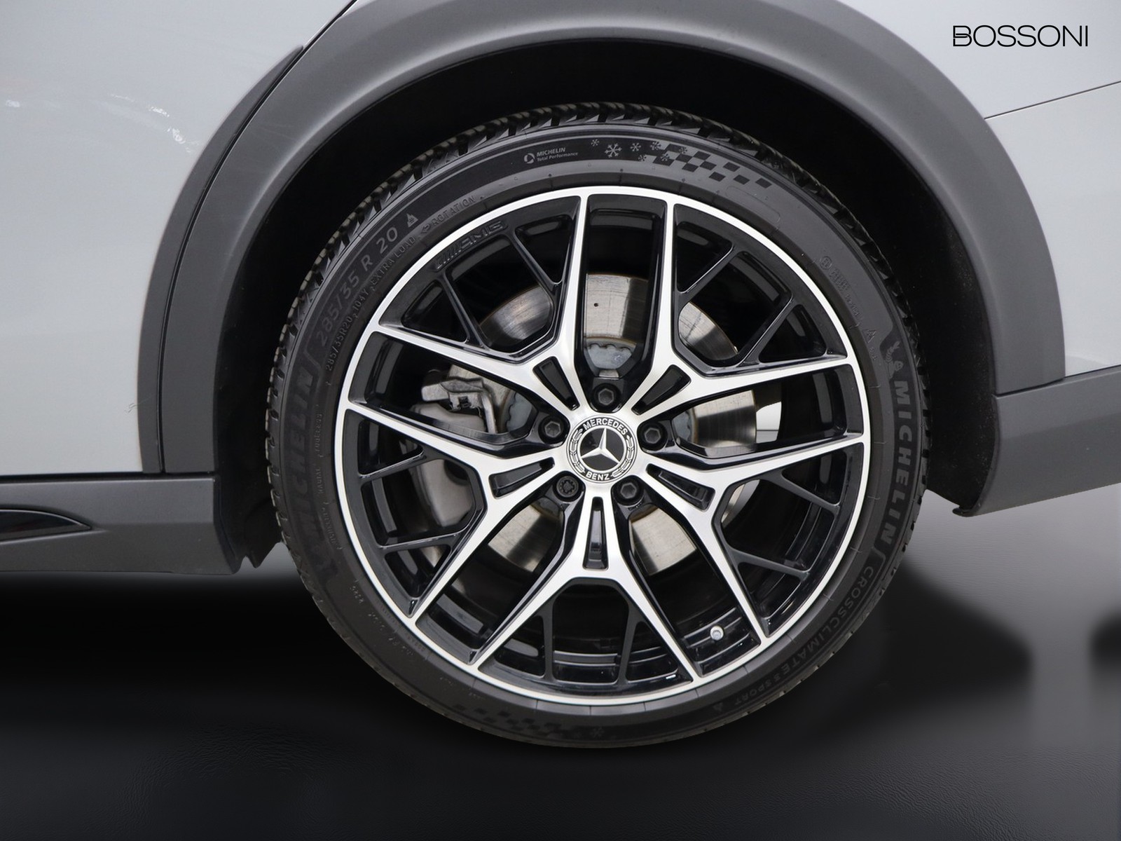 4 - Mercedes Classe E station wagon all-terrain 300 de plug in hybrid premium 4matic 9g-tronic