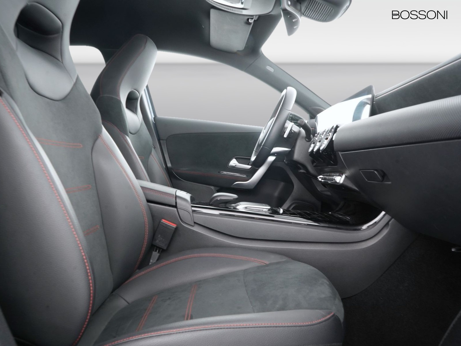 8 - Mercedes Classe A 250 premium 7g-dct