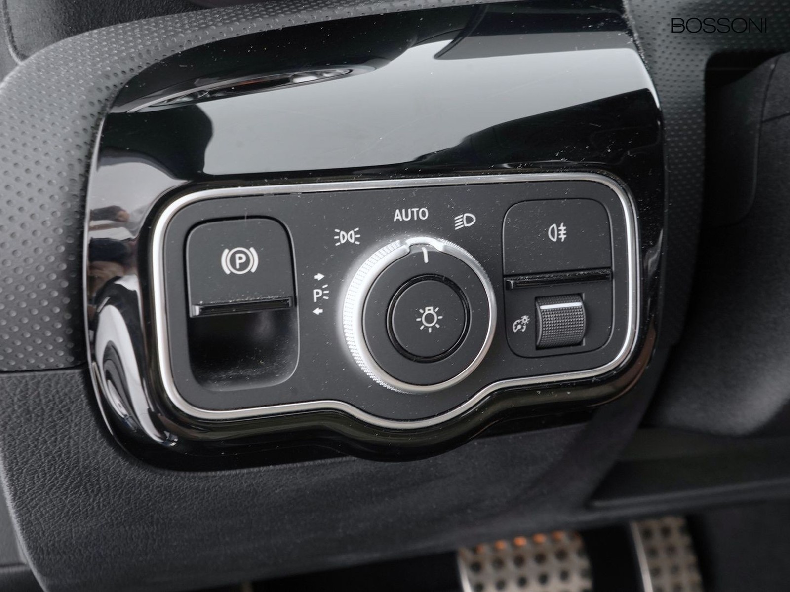 16 - Mercedes Classe A 250 premium 7g-dct