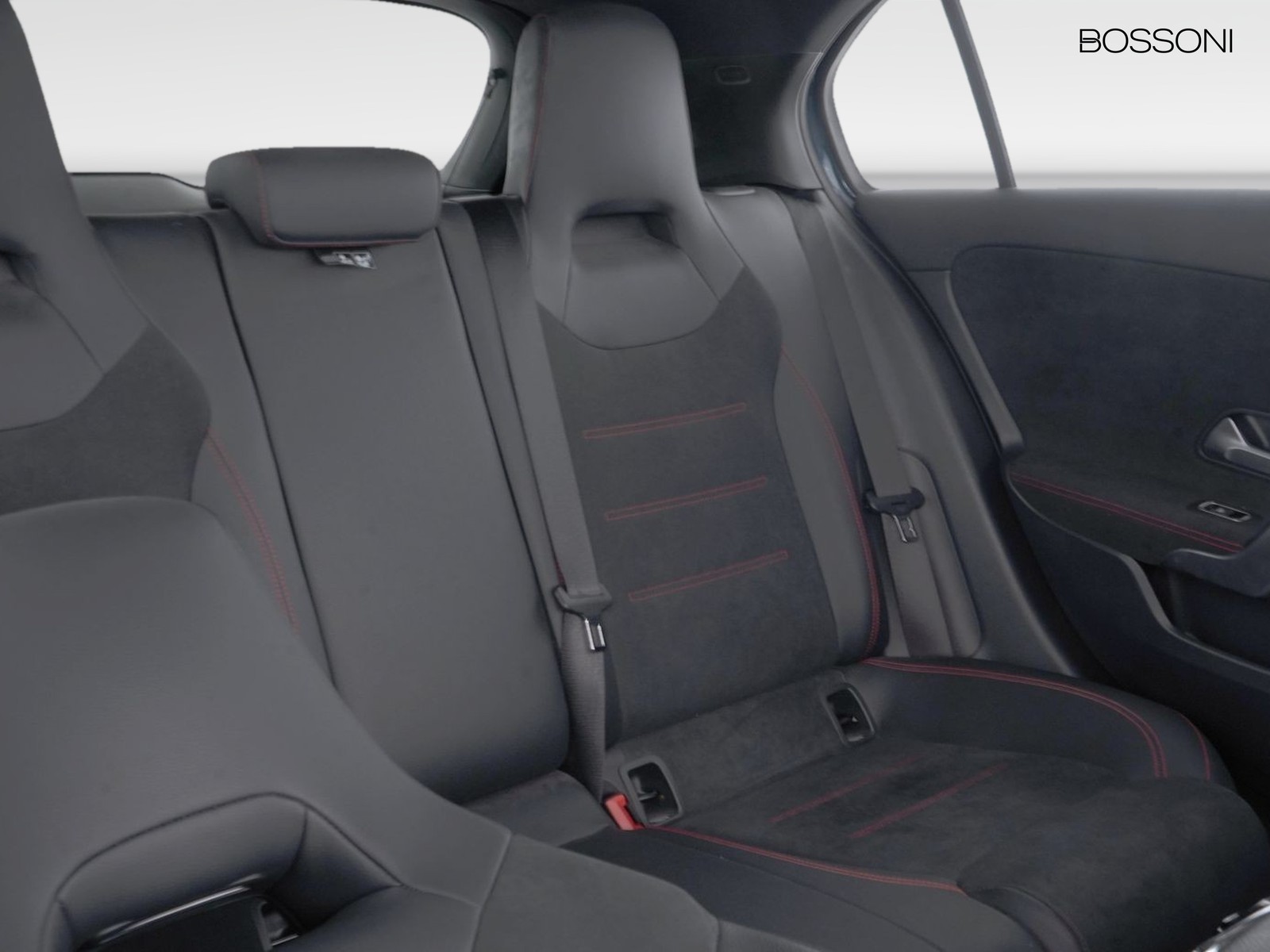 22 - Mercedes Classe A 250 premium 7g-dct