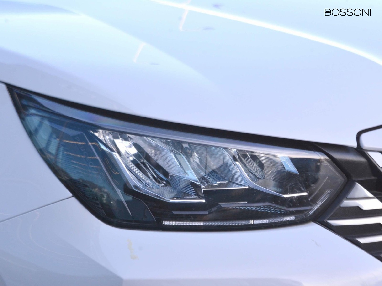 21 - Peugeot 2008 1.2 puretech 100cv allure s&s