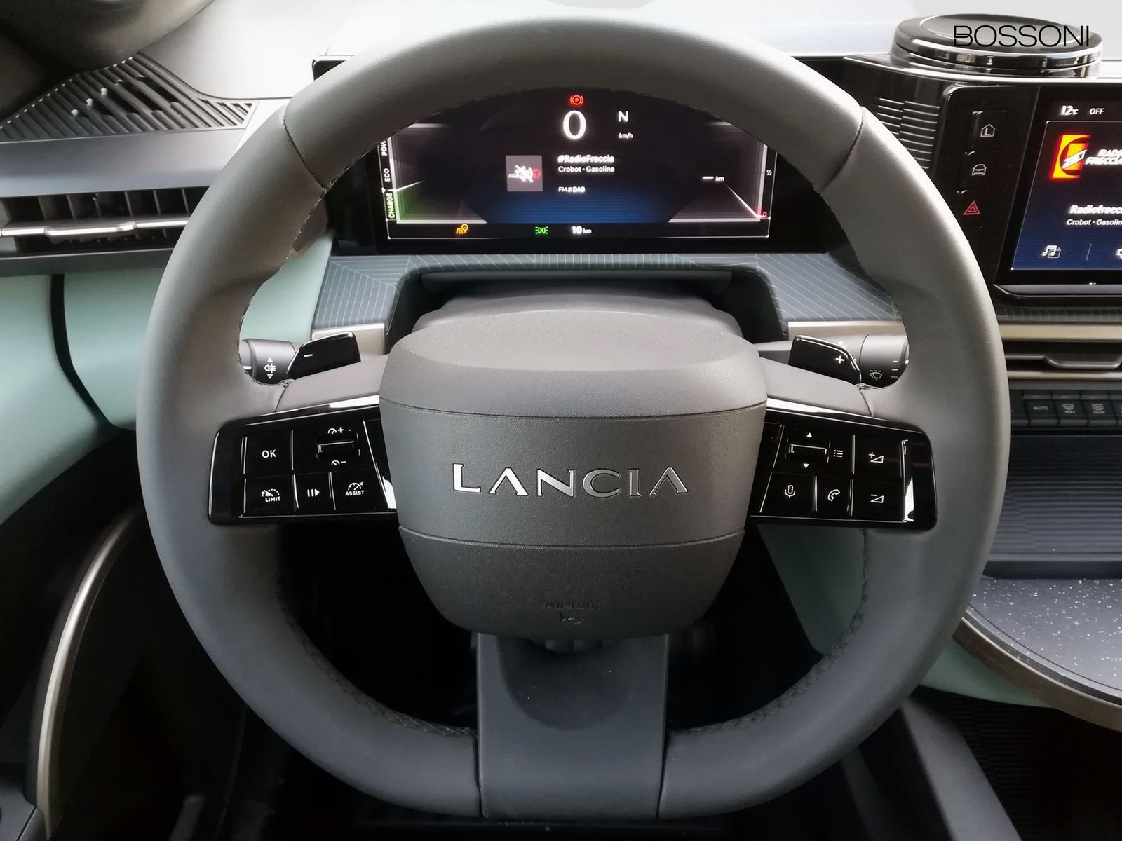 9 - Lancia Ypsilon 1.2 mhev 110cv e-dct